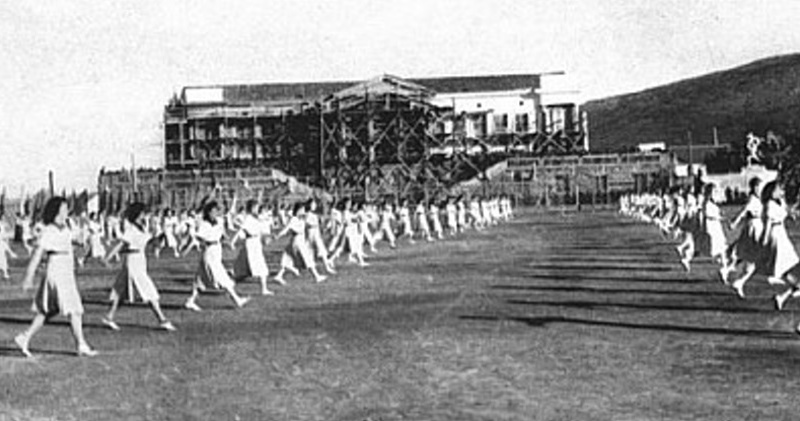 30 сентября 1949 года утверждена смета и технический проект комплексного строительства в Магадане стадиона