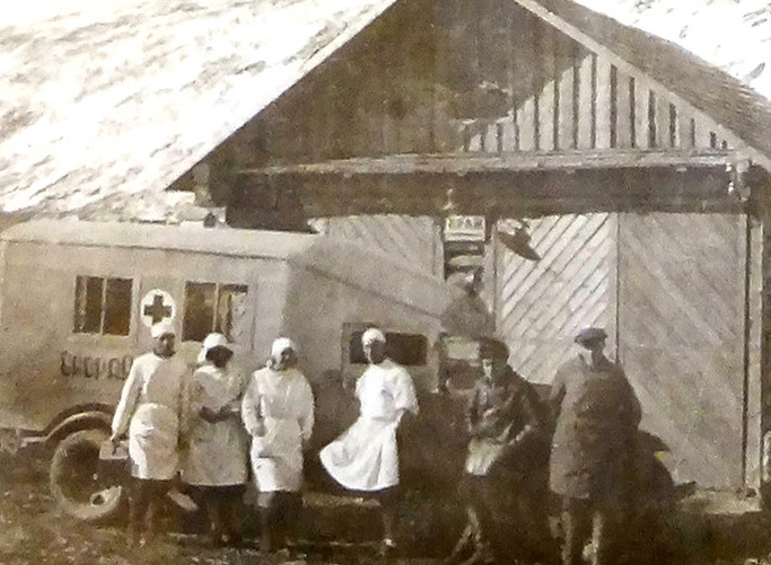 10 октября 1933 года в Магадане организована станция "Скорая помощь"