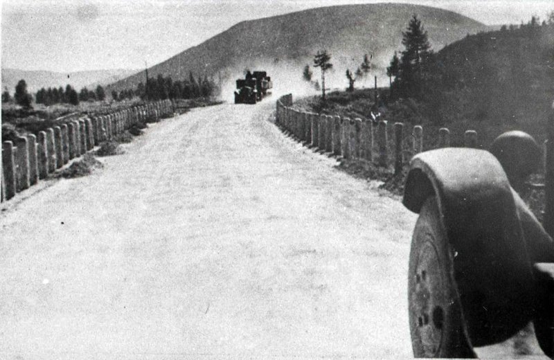 20 октября 1933 года в Эликчан по построенной трассе прошли первые 40 грузовых машин