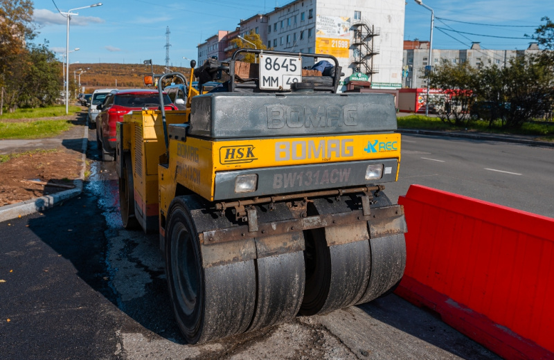 Текущим содержанием областного центра занимаются городские службы