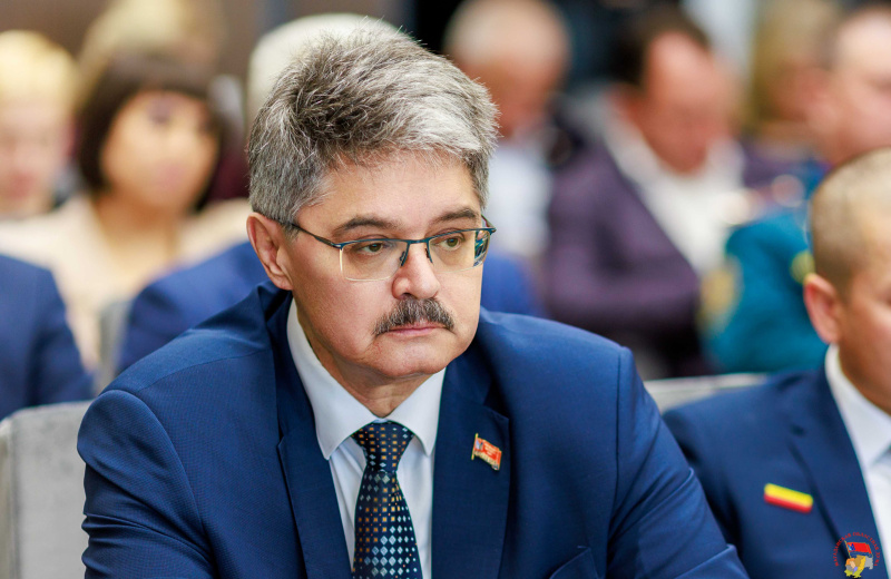 Анатолий Широков: Мы видим по движению средств в бюджете, что он сохраняет социальную направленность.