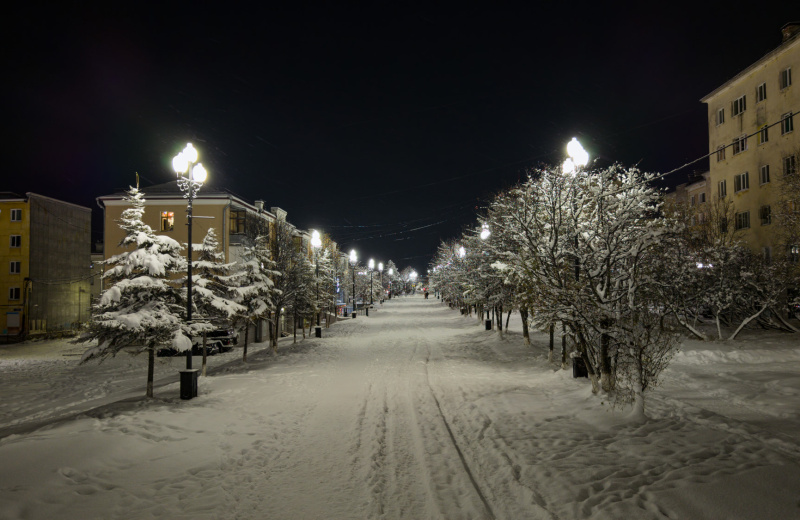 В Магадане 5 ноября пасмурно, днем умеренный снег