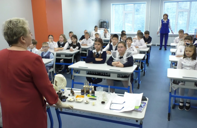 Обновлённая школа открылась в посёлке Ягодное Магаданской области