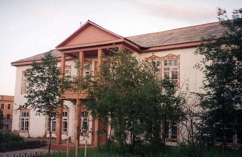 10 ноября 1954 года в Магадане открыта детская музыкальная школа, ныне ДМШ №1