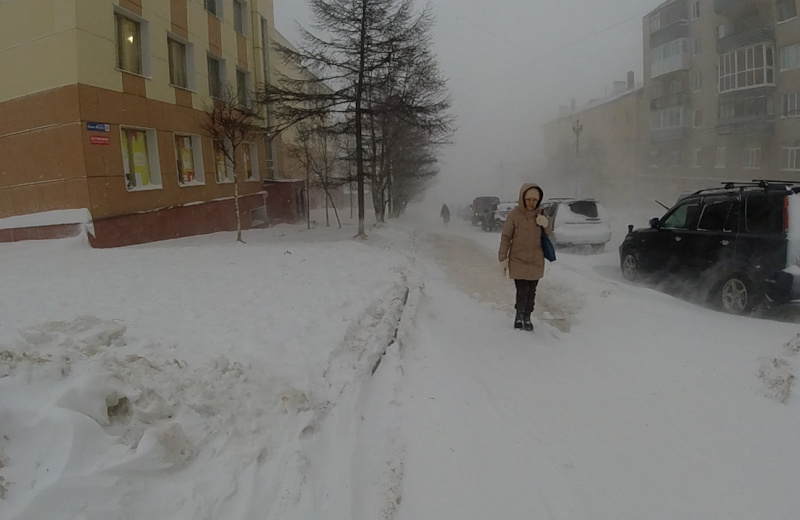 Ветер до 30 м/с с метелью сохраняется в Магаданской области и г. Магадане