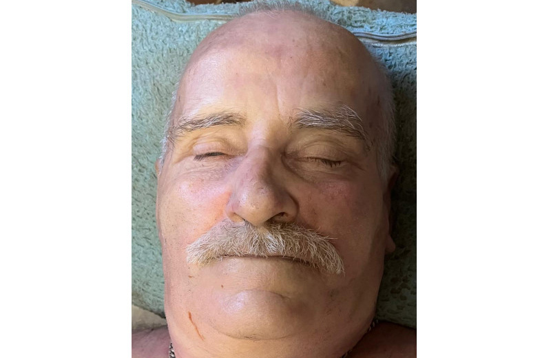 Оперативниками проводится проверка по факту установления личности мужчины, тело которого было обнаружено возле дома №18 на улице Билибина