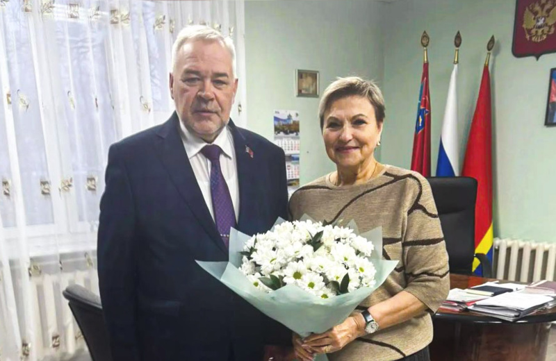 Андрей Зыков поздравил жителей Ягоднинского муниципального округа с днем образования района