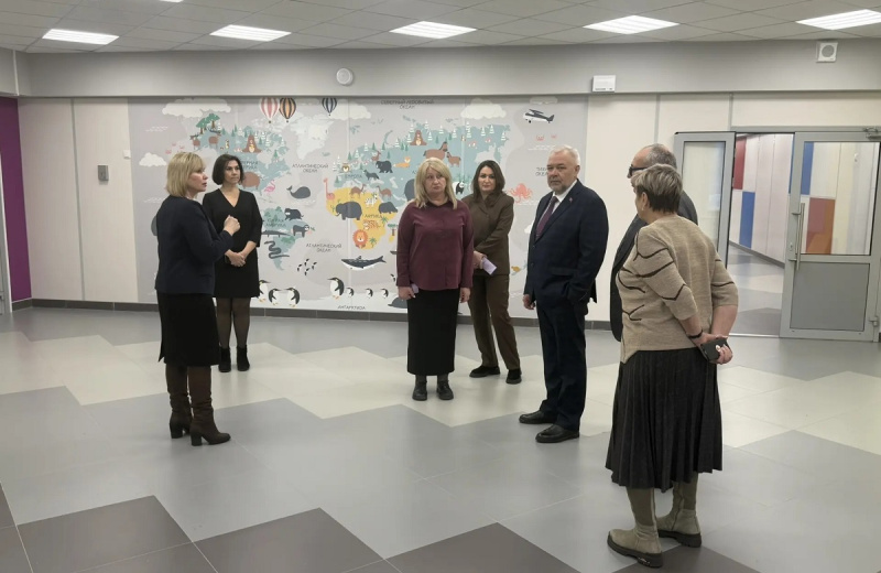 Развитие социальной сферы, здравоохранение, выборы главы: Андрей Зыков подвел итоги рабочей поездки в Ягоднинский муниципальный округ