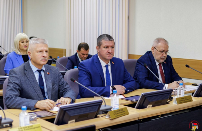 Увеличение бюджета Колымы 2025 года и подготовленный ко второму чтению бюджет на грядущую «трехлетку» - ключевые вопросы заседания профильного комитета Думы