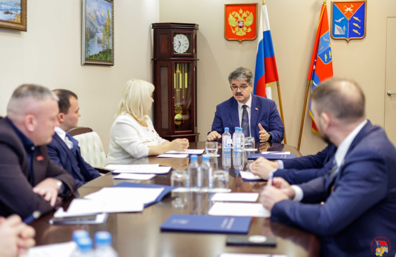 Совет областной Думы назначил внеочередное заседание и дал поручения по систематизации региональных мер соцподдержки и развитию женского движения