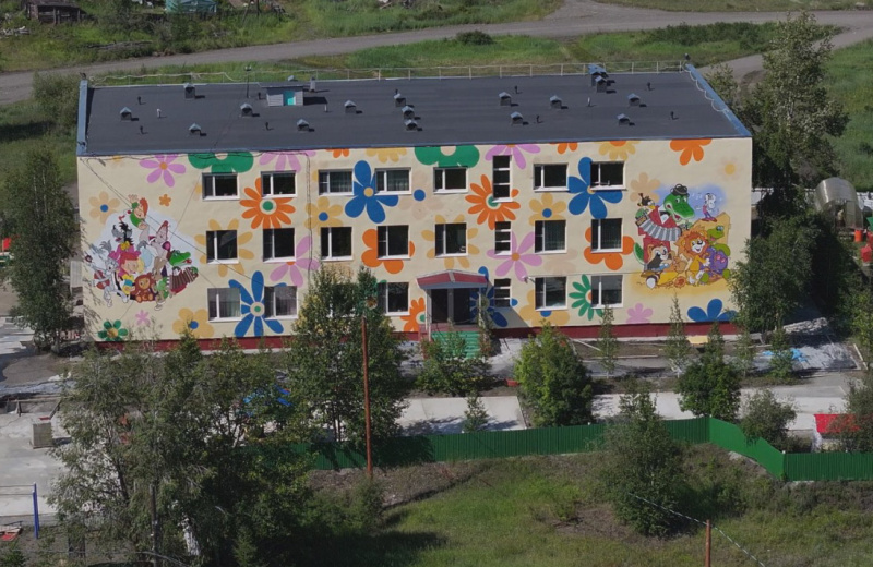 Игорь Донцов: В ближайшее время приступим к разработке проекта капитального ремонта фасада здания ЦДО в поселке Сеймчан