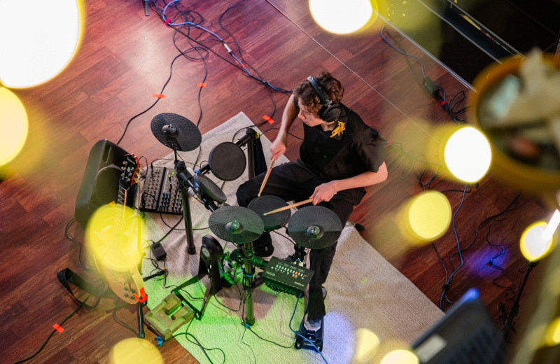 Мастер-классы, развлекательные программы, экскурсии, новинки кино: учреждения культуры приглашают магаданцев в гости