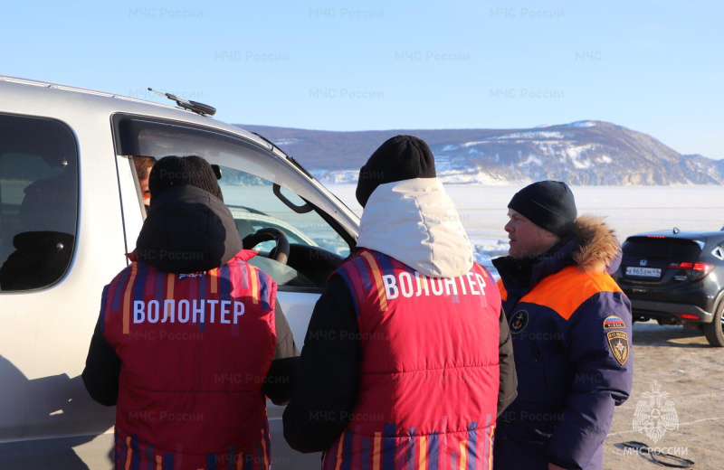 Инспекторы ГИМС и юные волонтёры провели профилактический рейд в бухте Гертнера