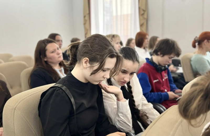 В обновленном составе: в мэрии Магадана состоялось первое в 2026-м заседание городского Координационного молодежного совета