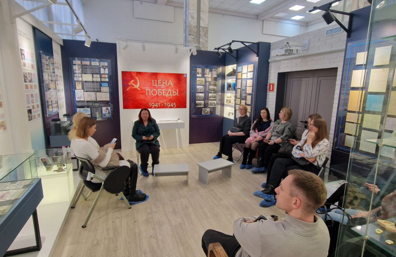 На Колыме участники бизнес-клуба посетили экскурсию в отделении Банка России