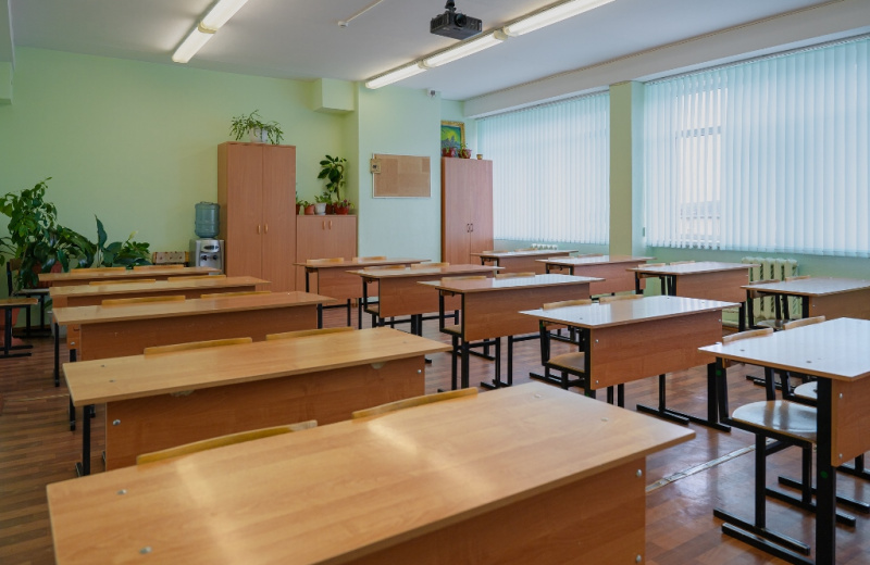 На смену школьным звонкам на Колыме приходят произведения Глинки, Чайковского и Бородина