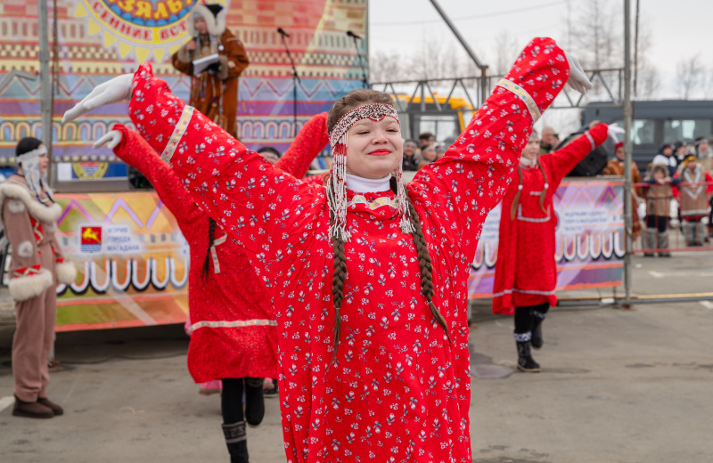Выходные в Магадане: этнофестиваль «Дзялбу», «Золотая лестница» и встреча с чемпионкой России Александрой Паршиной