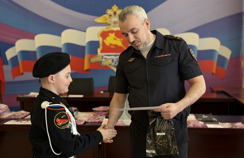 Полицейские и общественники наградили победителей регионального этапа конкурса антинаркотической направленности «Спасём жизнь вместе»