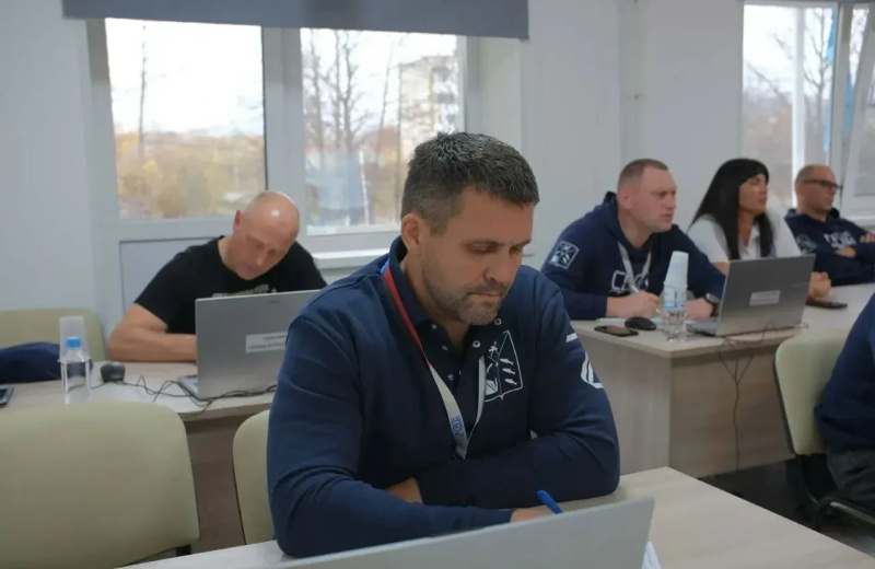 Александр Симонов: Считаю, что мне повезло с наставником, и группой поддержки – колективом минтруда