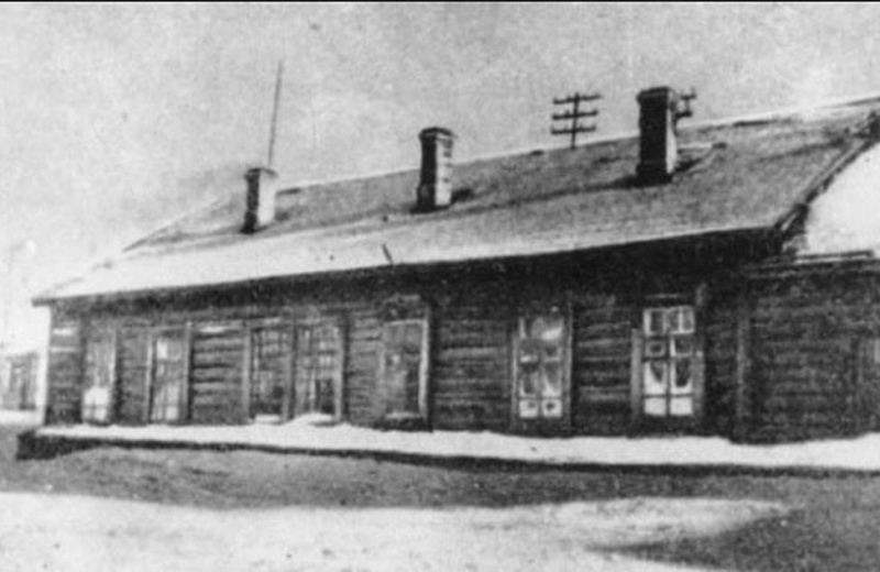 19 июня 1937 года состоялся вечер, посвящённый первому выпуску учащихся 10‑го класса Магаданской средней школы
