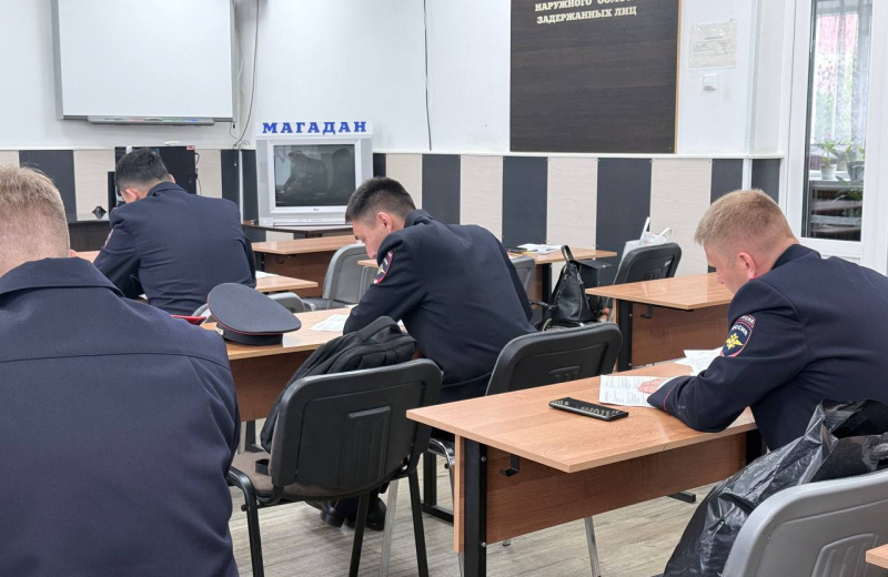 В полиции Колымы определили «Лучшего по профессии» среди сотрудников подразделений экономической безопасности