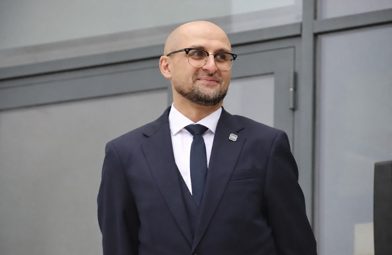Кандидатура нового министра образования Магаданской области Владимира Савхалова получила одобрение Министерства просвещения РФ