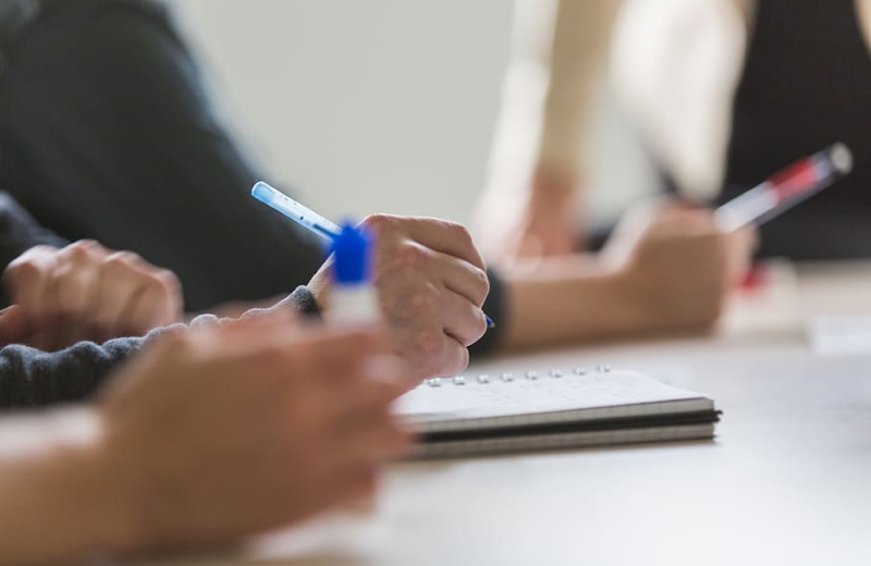 В Магадане 63% родителей довольны местом работы своих взрослых детей