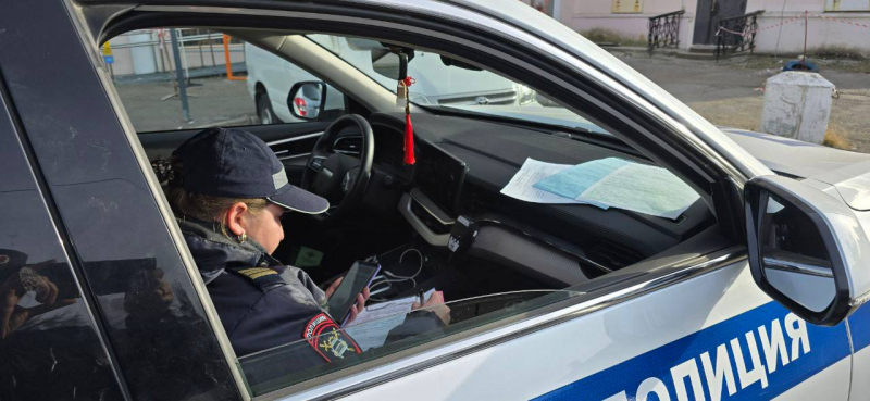 В Магадане госавтоинспекторы отстранили от управления автомобилем нетрезвого водителя