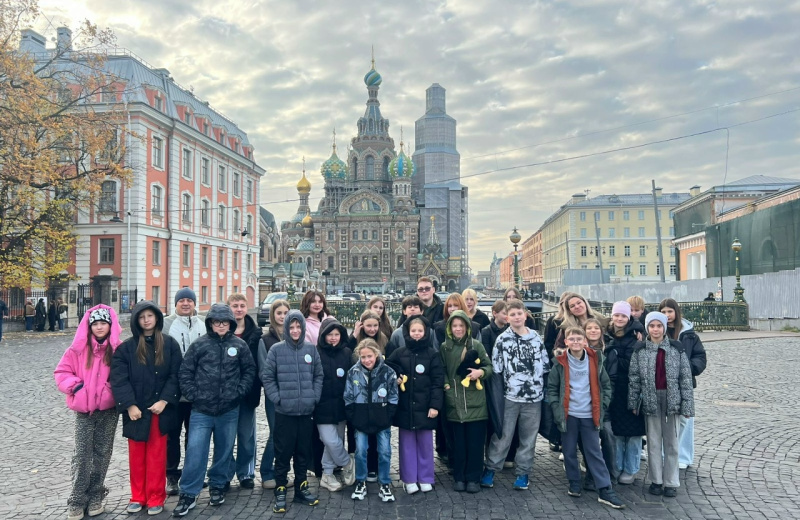 Более 70 школьников отправятся в Москву и Санкт-Петербург по нацпроекту «Семья»