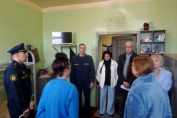 Уполномоченный по правам человека и представители ОНК проверили условия содержания женщин в следственном изоляторе