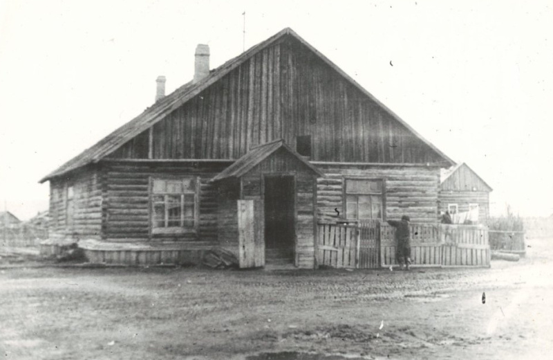 В октябре 1923 года была открыта изба-читальня в пос. Ола