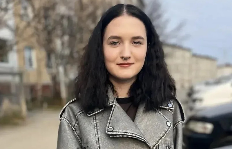 Полицейские Магадана разыскивается без вести пропавшая несовершеннолетняя Шабельцева Ксения Романовна