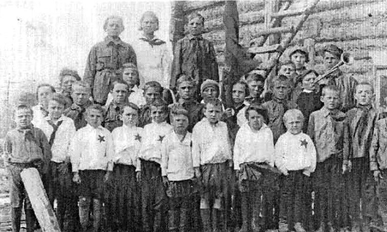 28 октября 1925 года в национальном селе Гадля состоялось открытие единой трудовой школы первой ступени имени В.И.Ленина